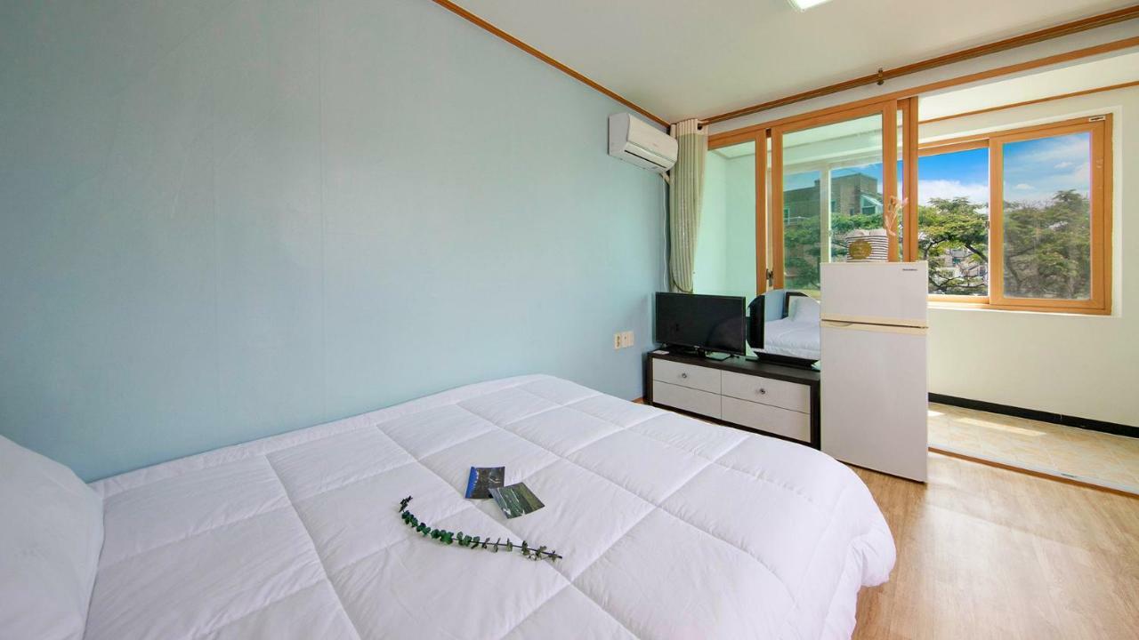 Samcheok Sol Beach Pension Exterior photo