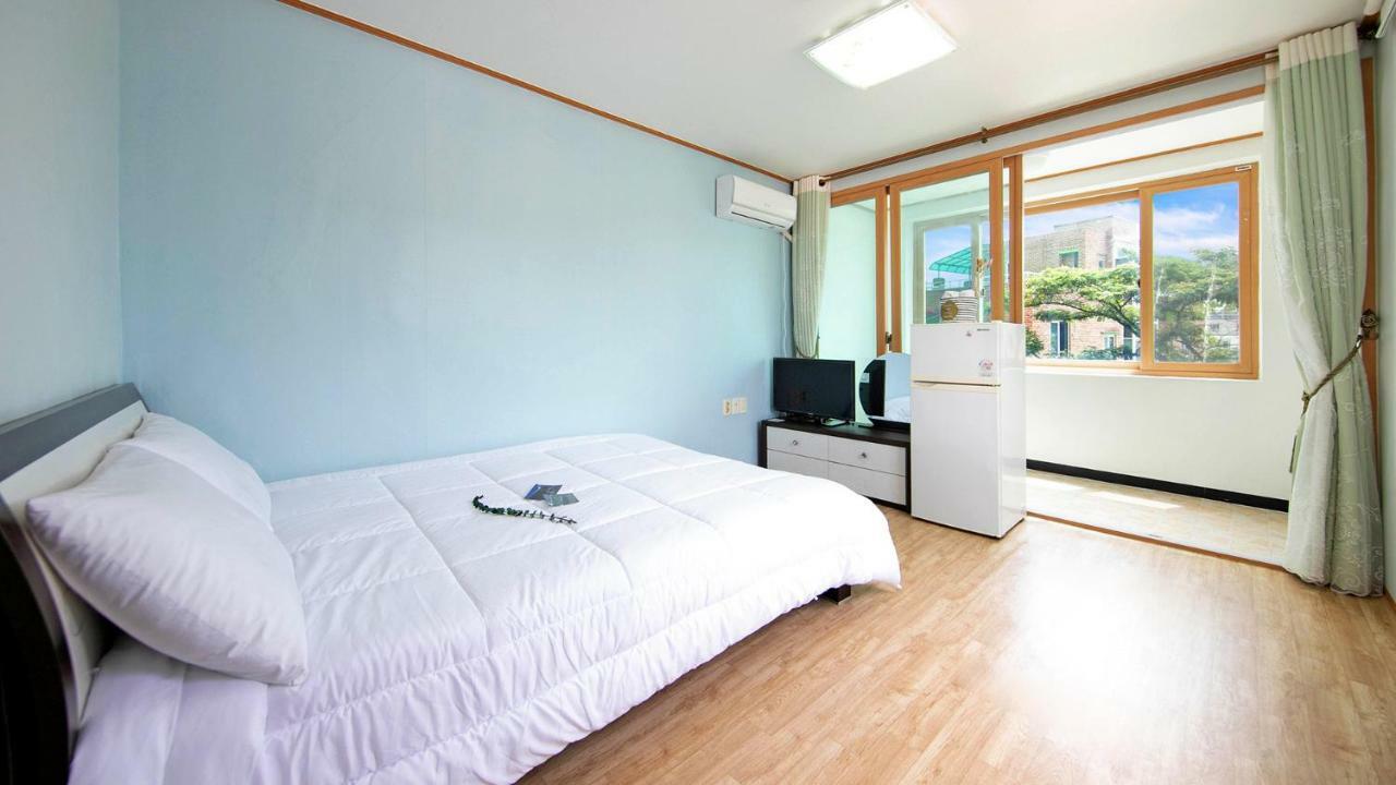 Samcheok Sol Beach Pension Exterior photo