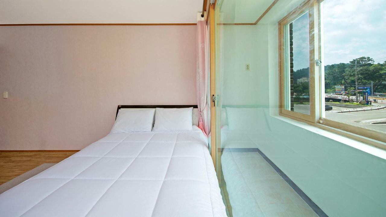Samcheok Sol Beach Pension Exterior photo