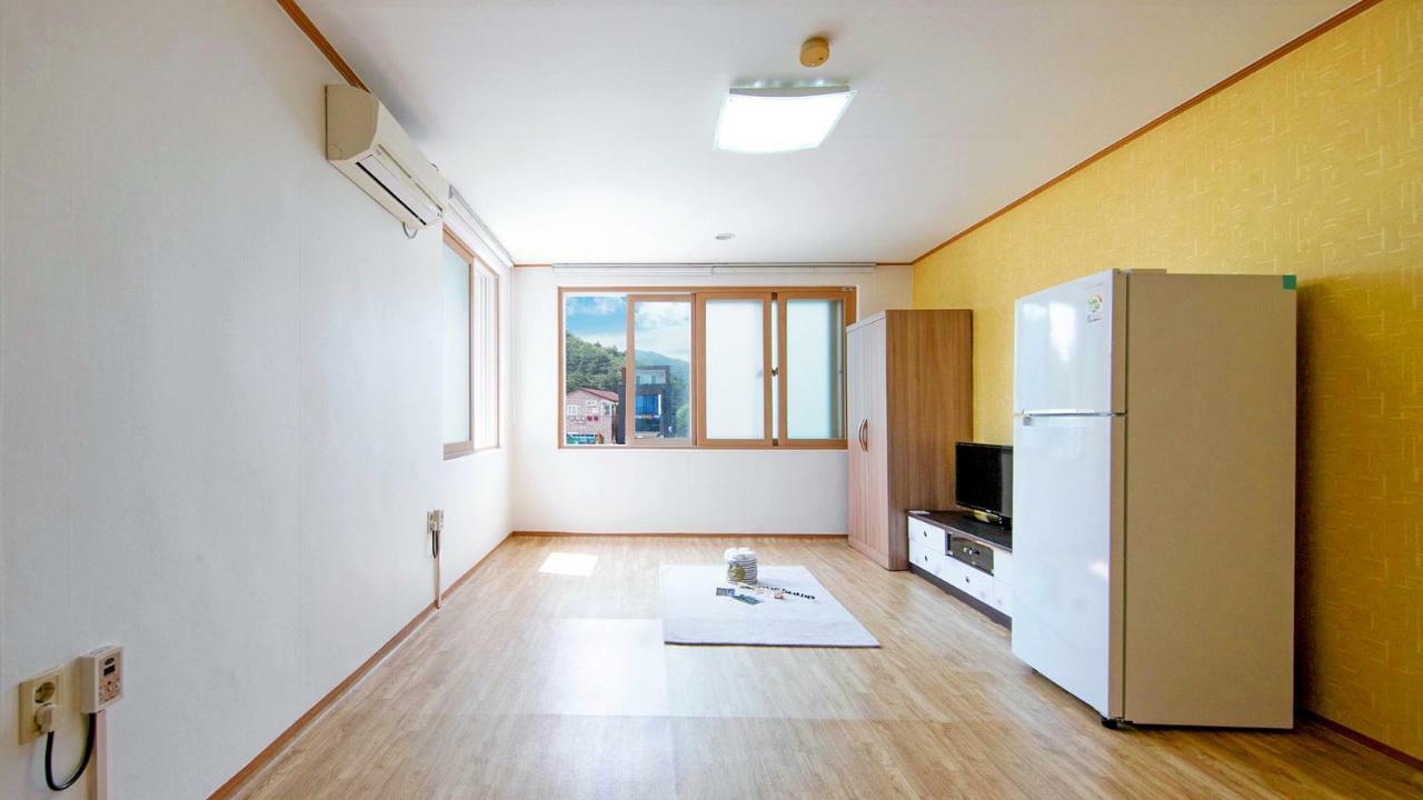 Samcheok Sol Beach Pension Exterior photo
